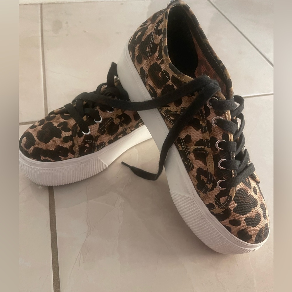 Steve Madden platform sneakers